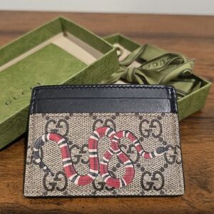 Gucci Beige and Black Snake Card Holder